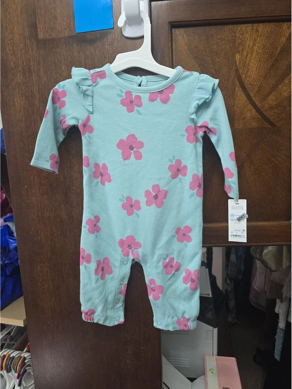6m brand new outfit from carter's item 57G5